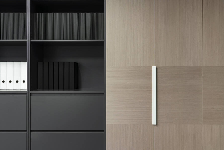Finisaj mobilier de birou
